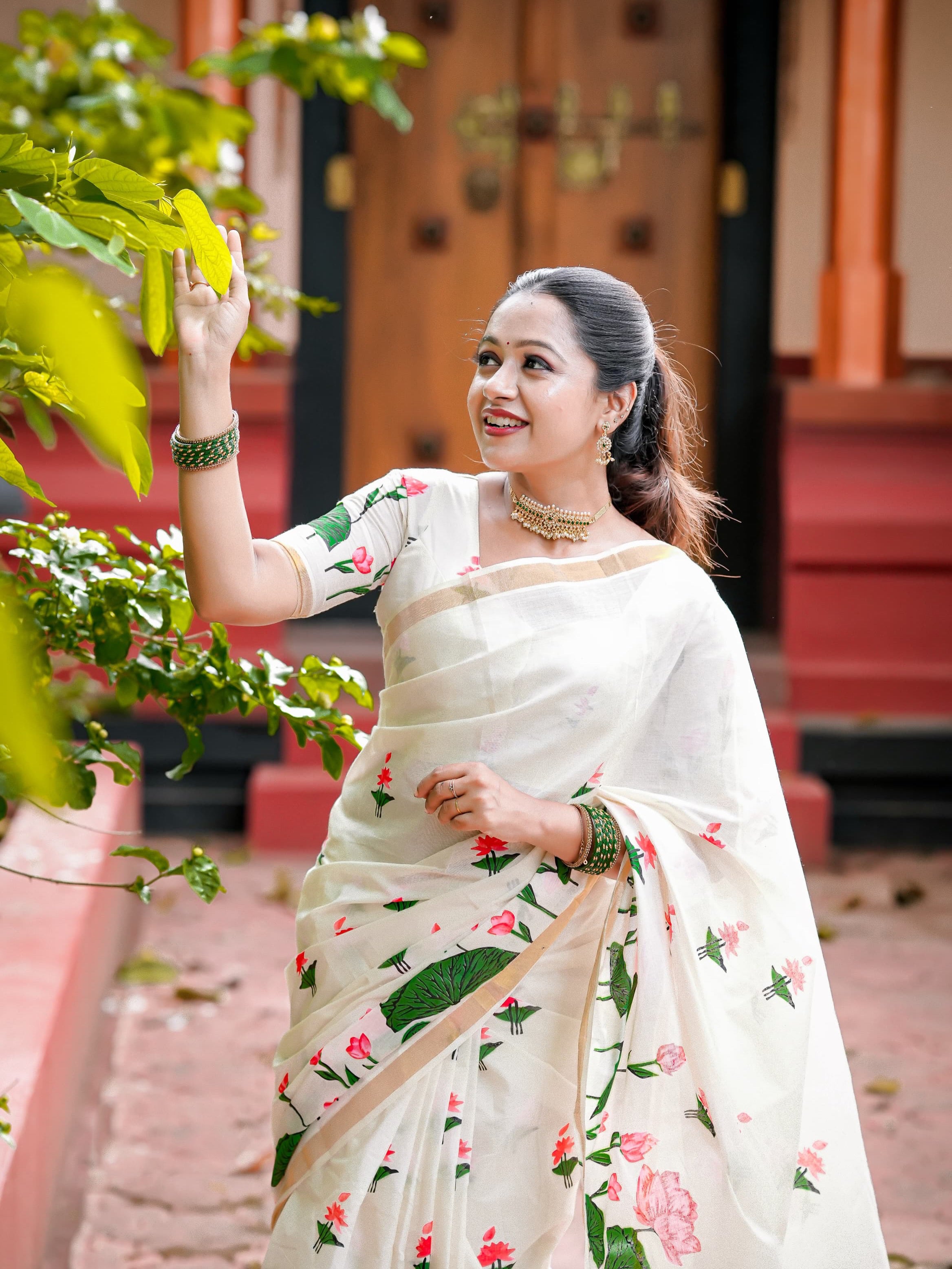 Small Lotus Set Saree Onam Collection