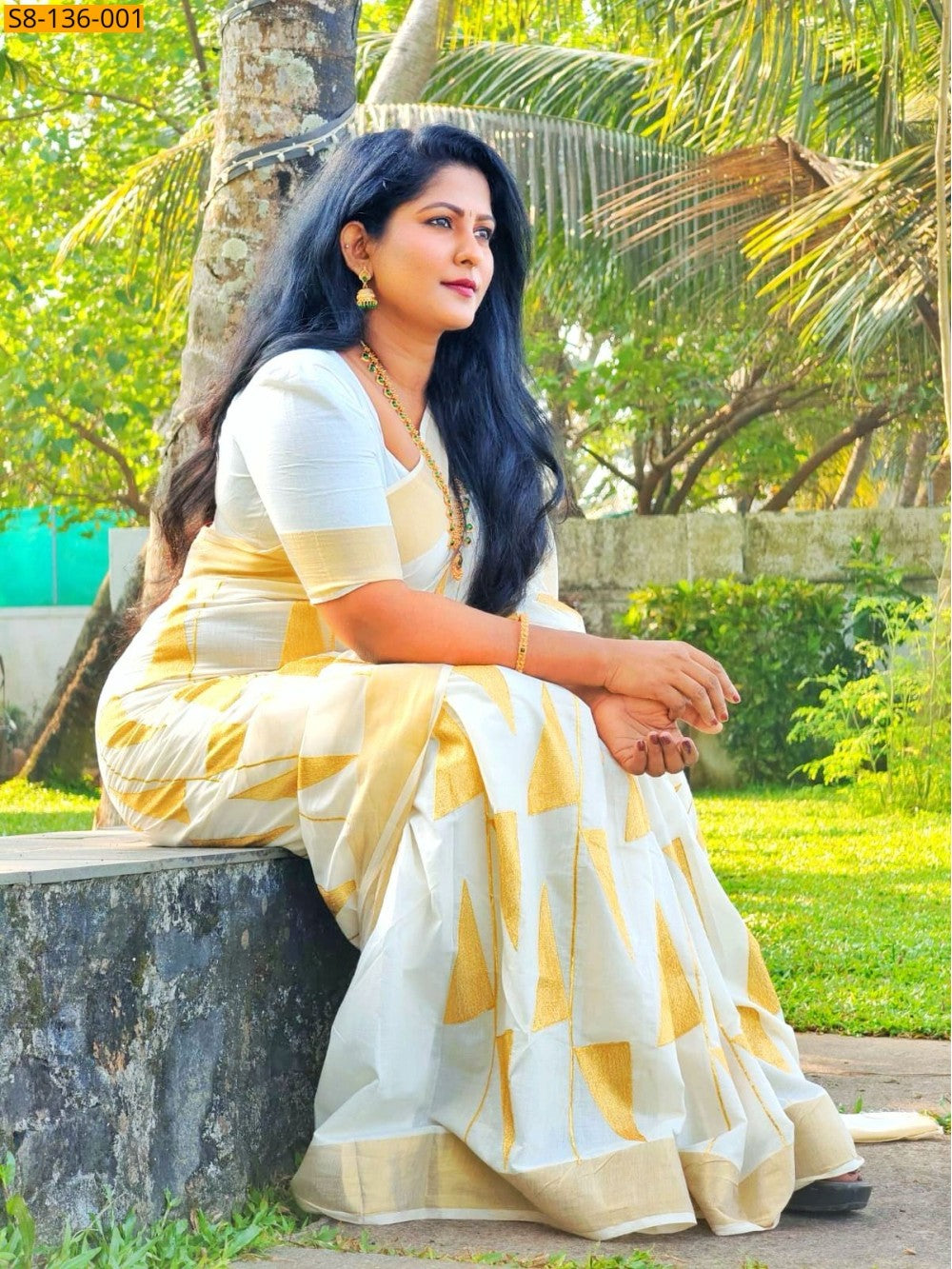 Diamond gold kasavu Embroidery cotton saree