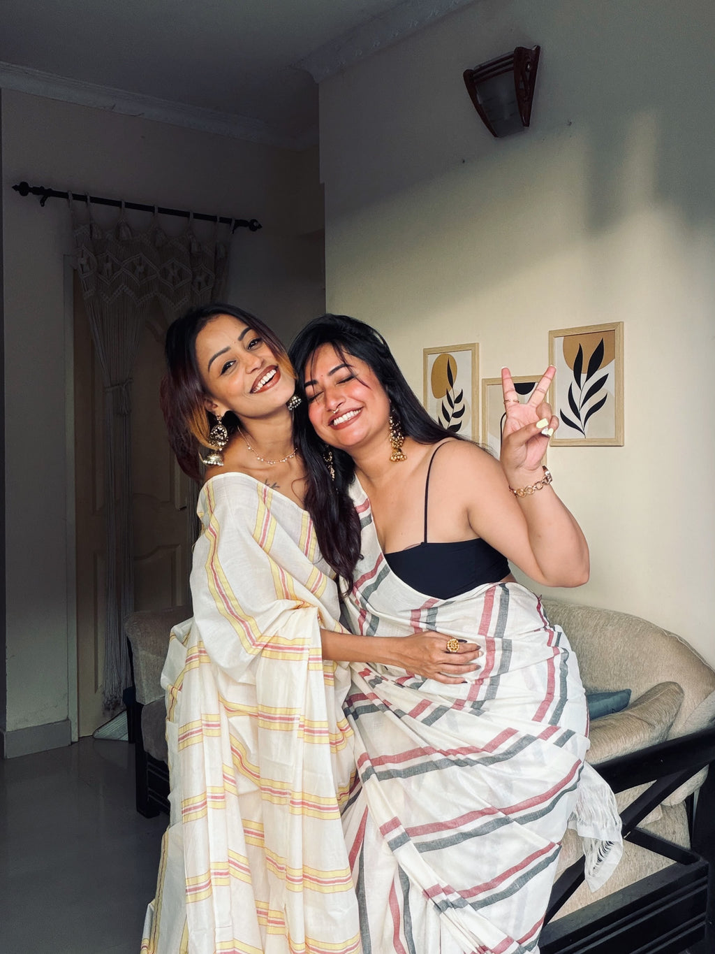 Malarvadi  : Mulloth Stripes Saree with tussles (handloom replica)